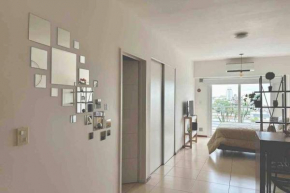 Vistoso departamento c/balcón